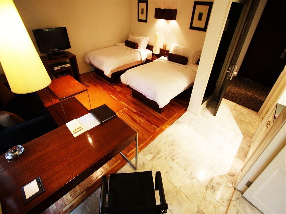 Triple Two Silom Hotel Bangkok Exterior photo